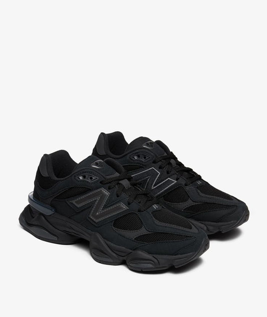 Black New Balance 9060 (unisex)